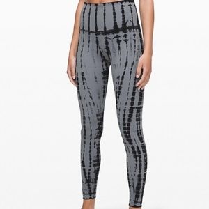 lululemon Wunder Under 28", Size 8